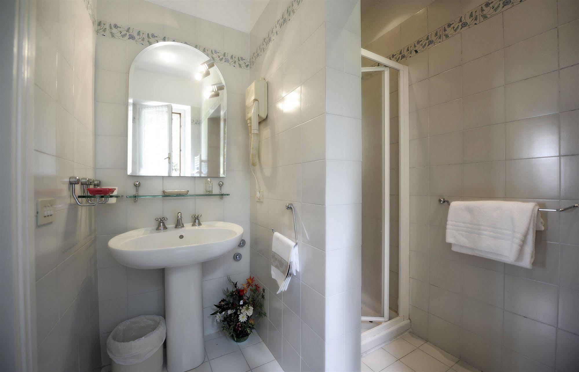 Hotel Villa Belvedere Сан-Джиминьяно Экстерьер фото